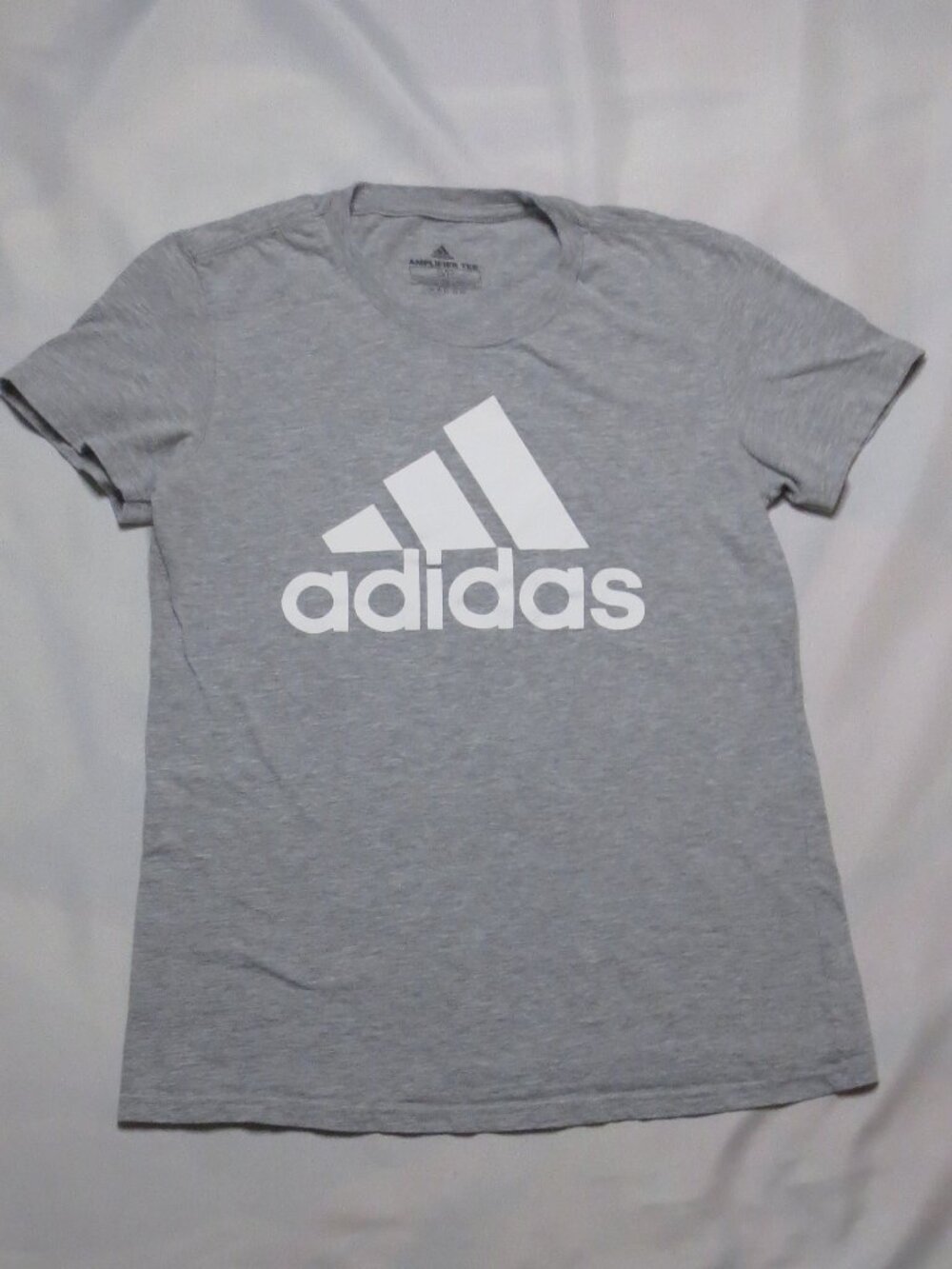 ADIDAS womens T-SHIRT gray AMPLIFIER TEE soft TOP sporty ATHLETIC SIZE S
